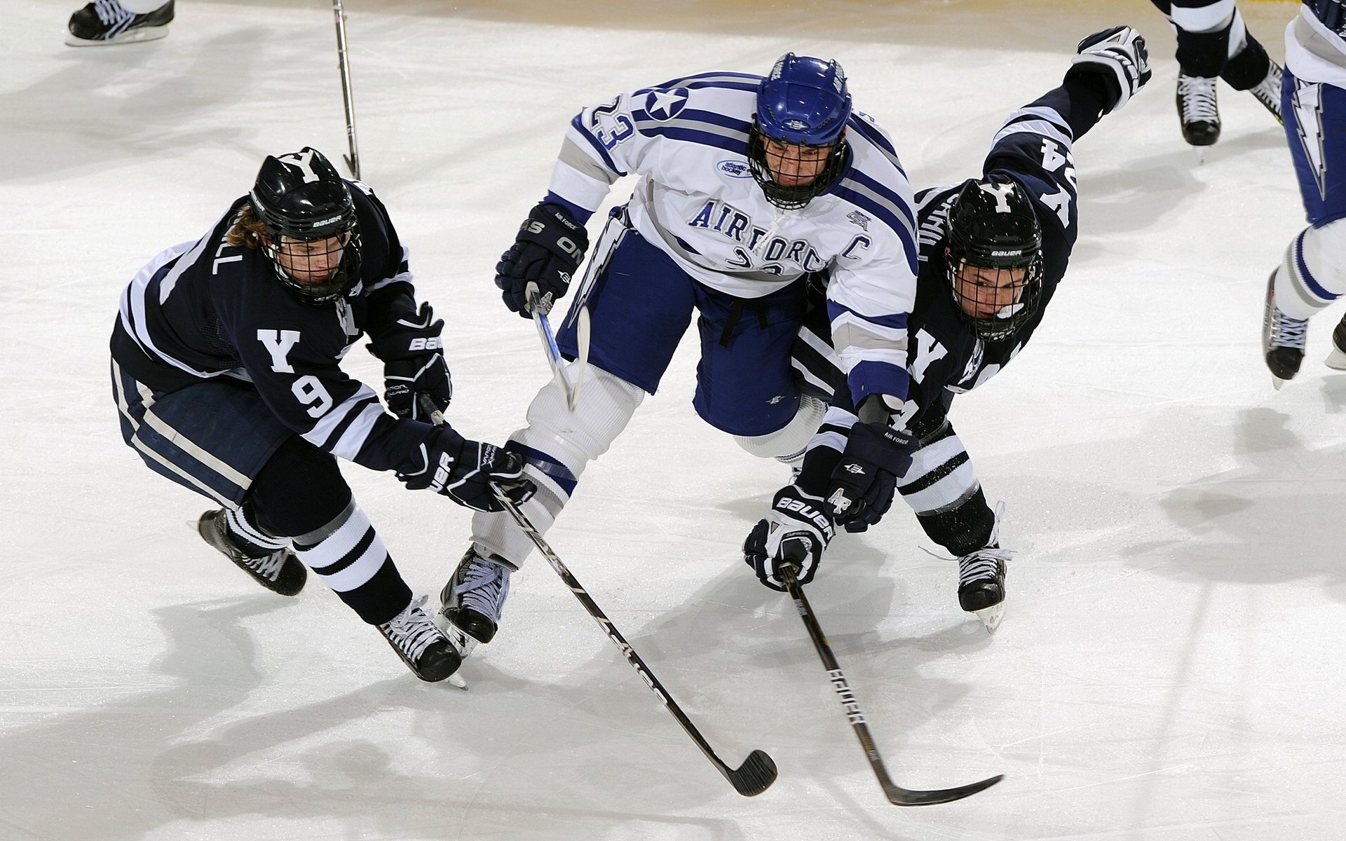 FBsports-跨界主宰，当AC米兰的悬念终结者，在NBA季后赛接管比赛