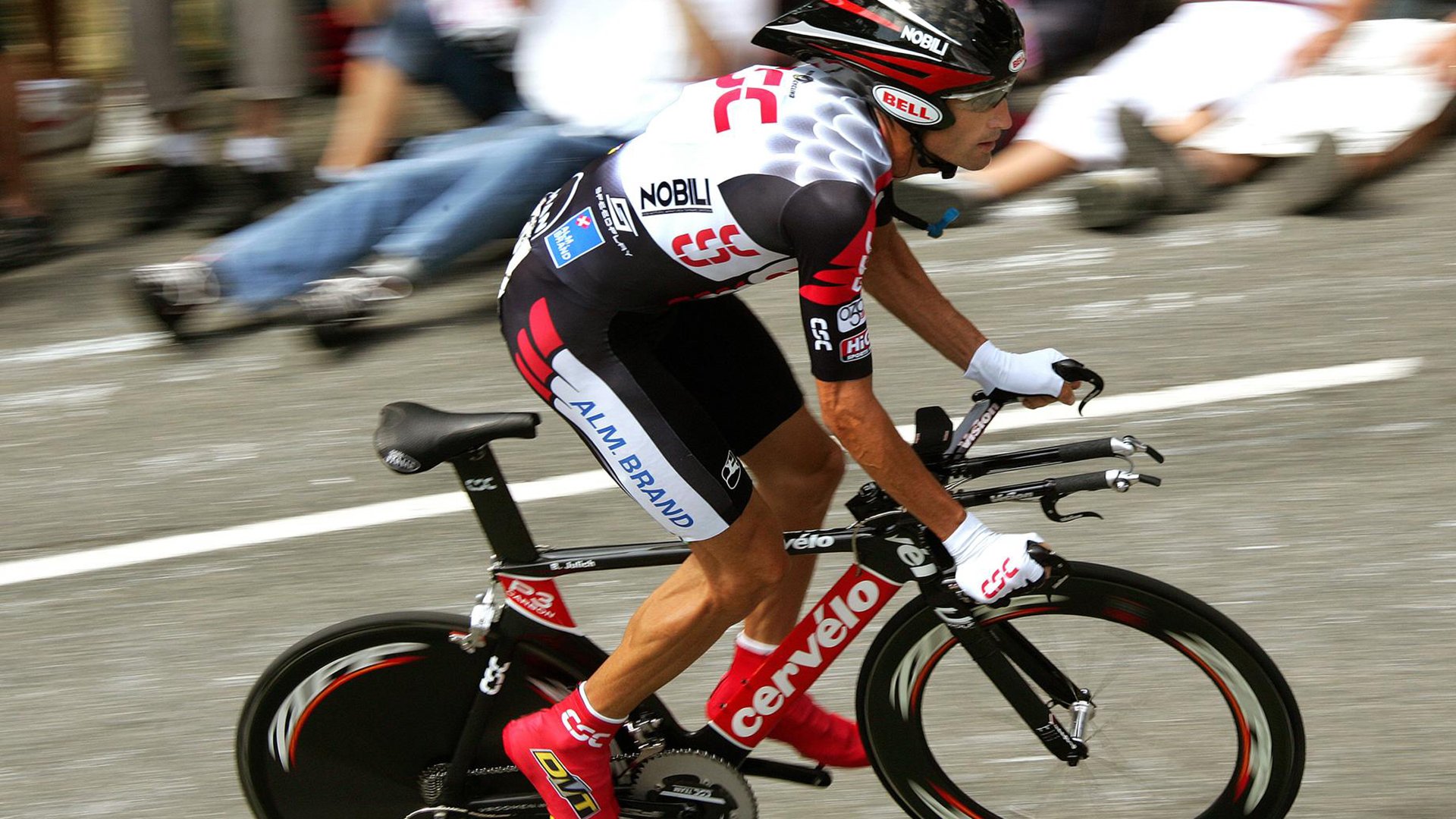 约基奇惊艳四座导演逆转，尼克斯末节翻盘终结马刺连胜